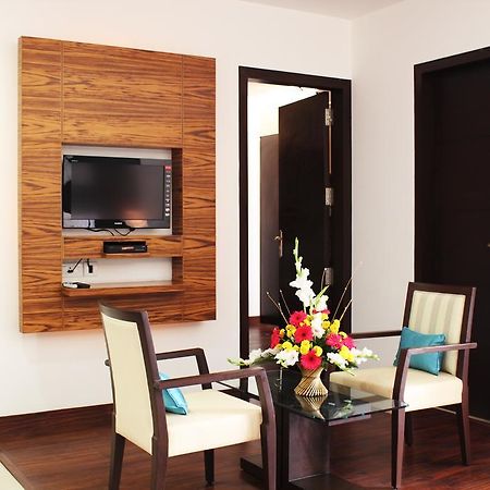 Stately Suites Mg Road Gurgaon Exterior photo