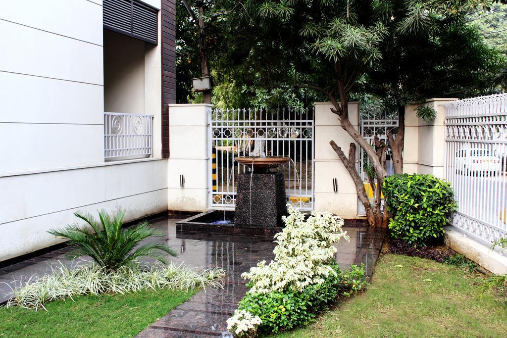 Stately Suites Mg Road Gurgaon Exterior photo