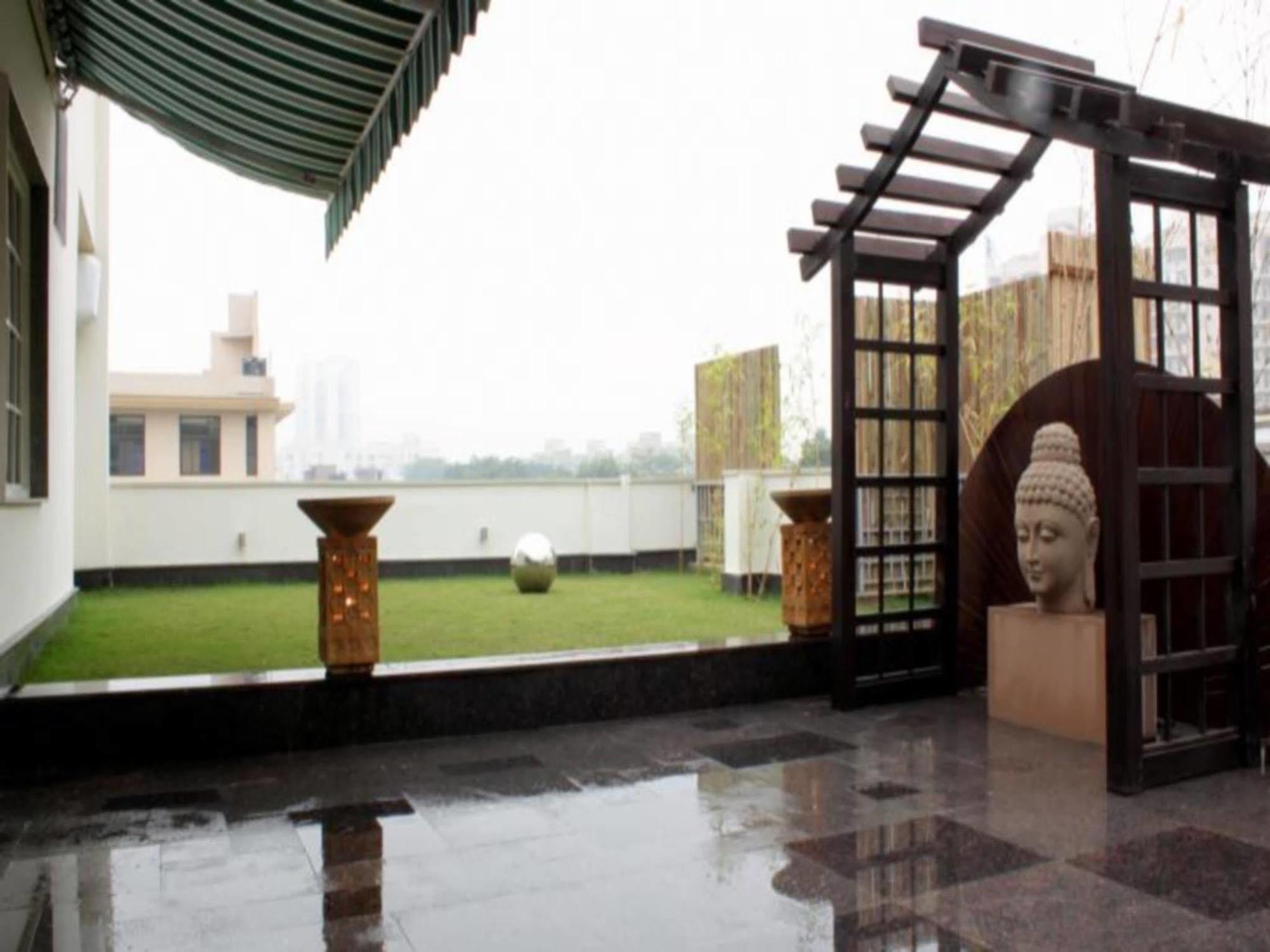 Stately Suites Mg Road Gurgaon Exterior photo
