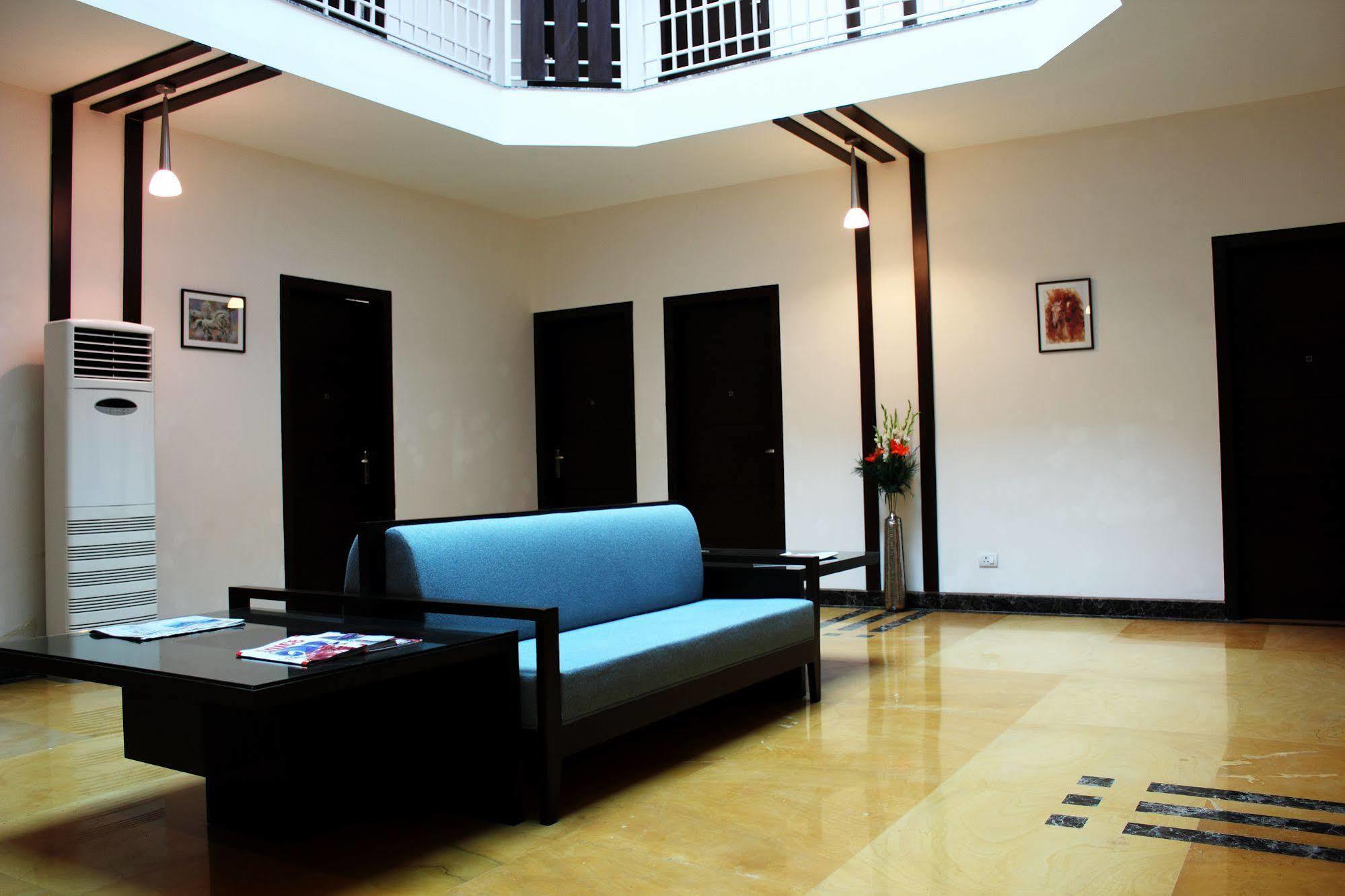 Stately Suites Mg Road Gurgaon Exterior photo
