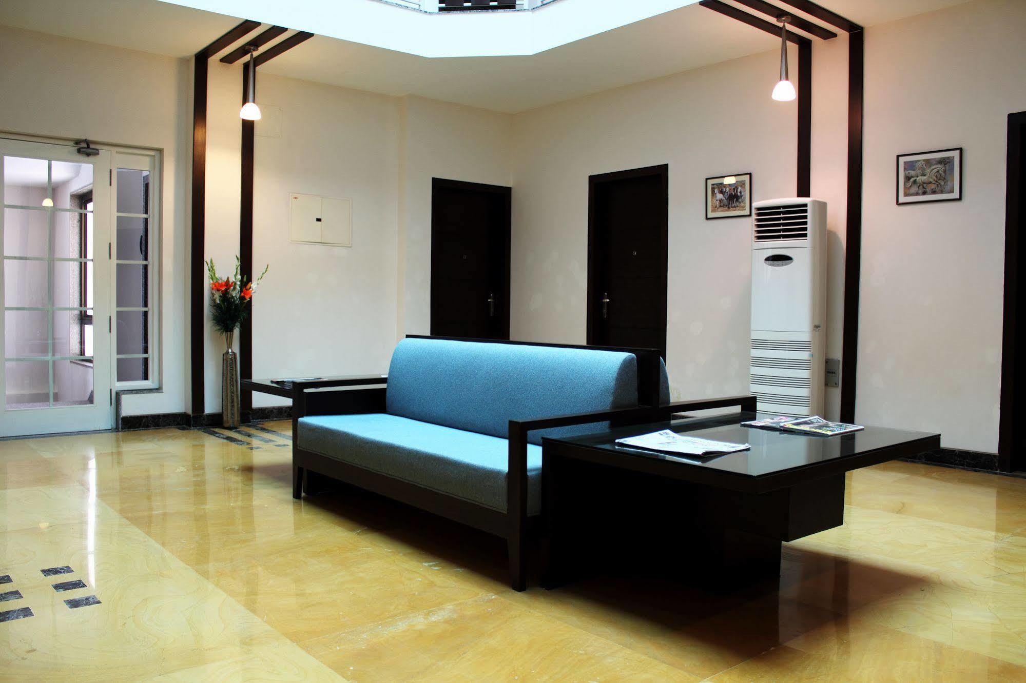 Stately Suites Mg Road Gurgaon Exterior photo