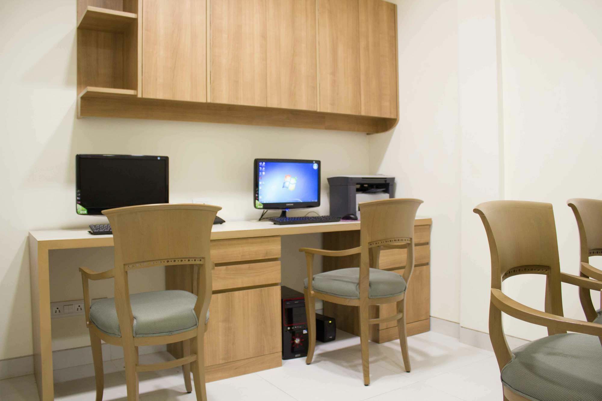 Stately Suites Mg Road Gurgaon Exterior photo